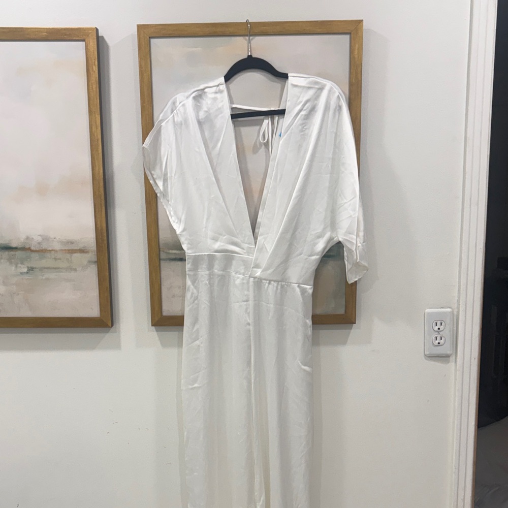 UOOZEE White Satin Jumpsuit M